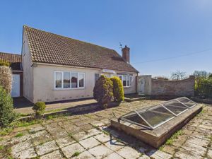 Frontage- click for photo gallery